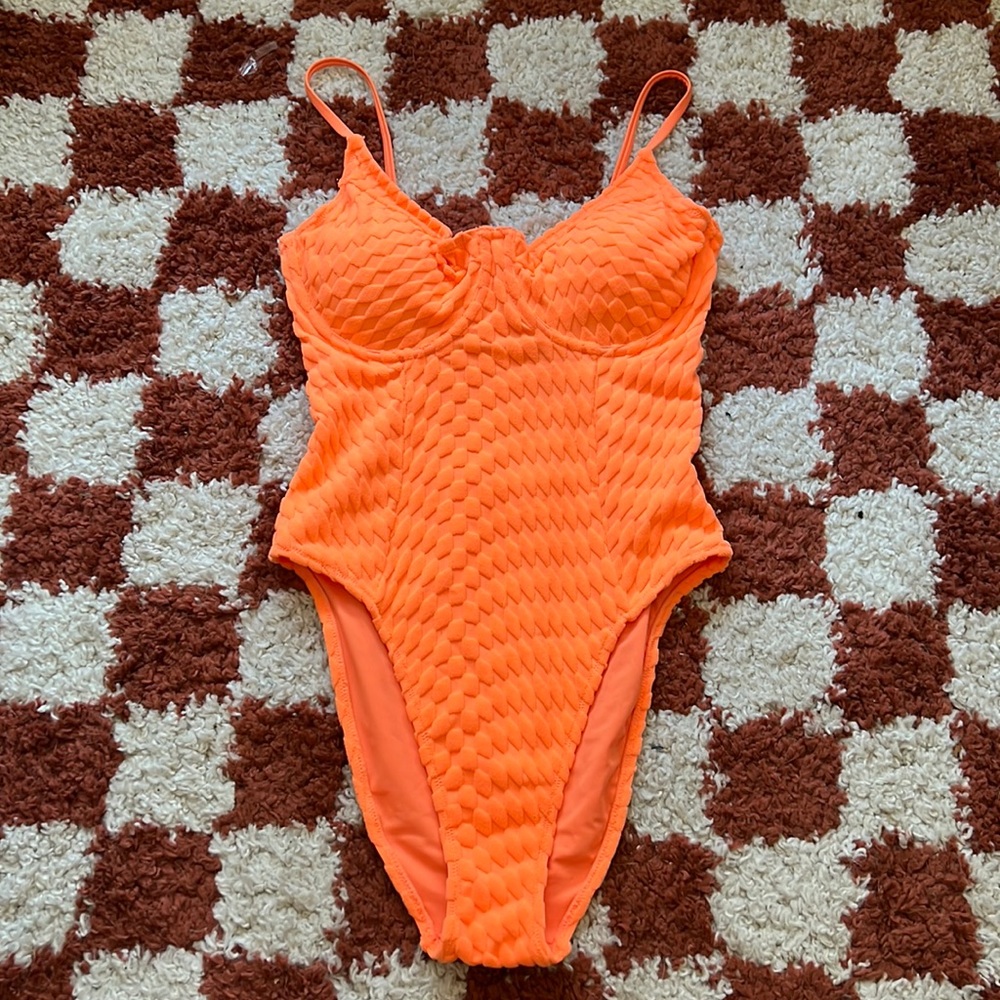 NWOT GOOD AMERICAN HIGH CUT CHECKERED TERRY CLOTH SWIMSUIT